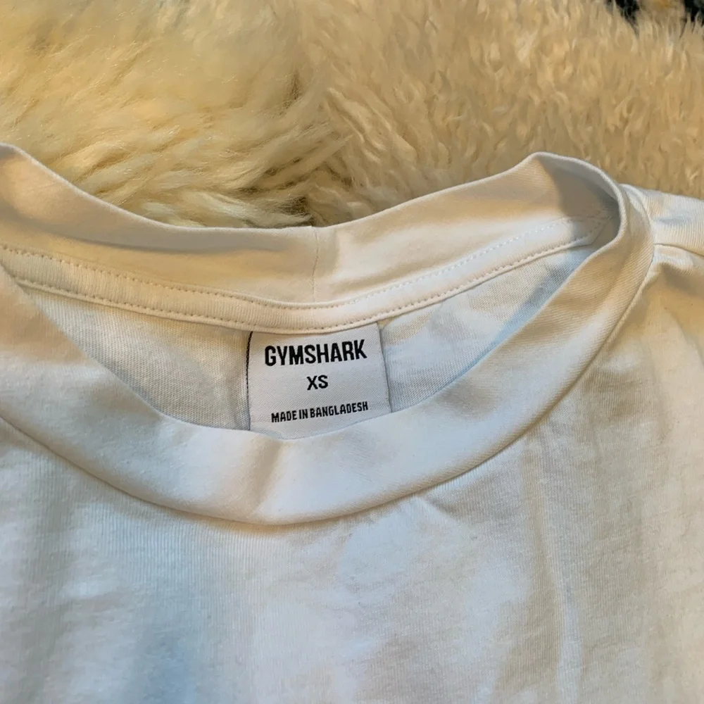 Gymshark Collegiate Midi Graphic Cropped T Shirt XS - Picture 7 of 9